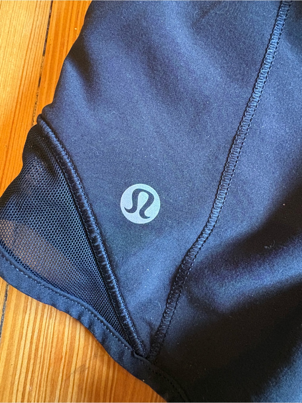 lululemon Black Elastic Waist Athletic Shorts - Picture 3 of 4